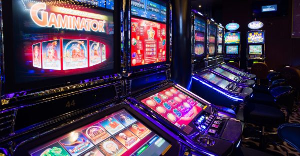 Captivating Casino Credit: Why Do Gamers Go Towards Slots With Credit Deposits?